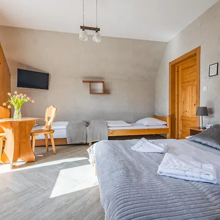 Goscinne Siodemka Вилла *